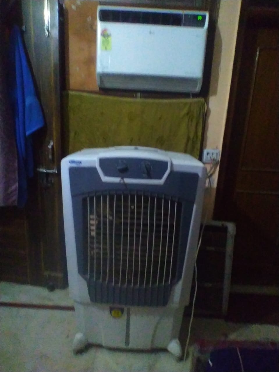 Cooler stuck at same speed